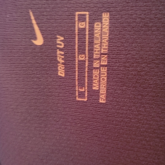 NiKE SHIRT - Picture 3 of 3
